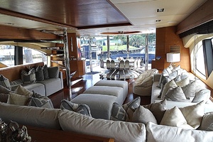 100ft Azimut Yacht For Sale