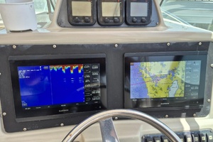 30ft Robalo Yacht For Sale