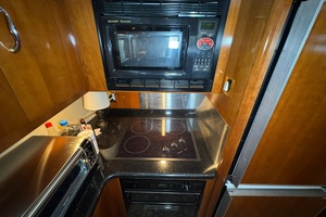 MO HEINE 46ft Carver Yacht For Sale