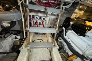 MO HEINE 46ft Carver Yacht For Sale