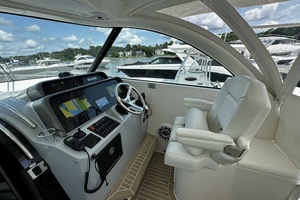 38ft Pursuit Yacht For Sale