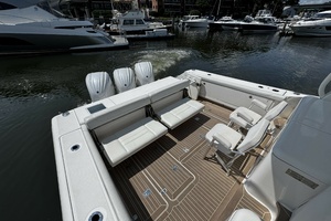 38ft Pursuit Yacht For Sale