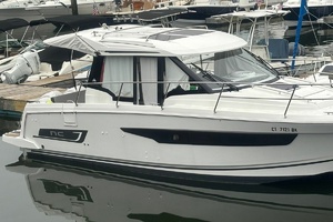 30ft Jeanneau Yacht For Sale