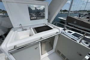 Lady Lau 50ft Azimut Yacht For Sale