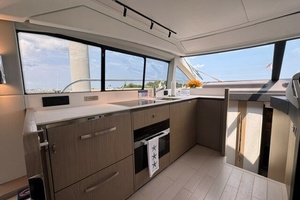 Lady Lau 50ft Azimut Yacht For Sale