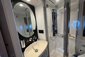 Lady Lau 50ft Azimut Yacht For Sale