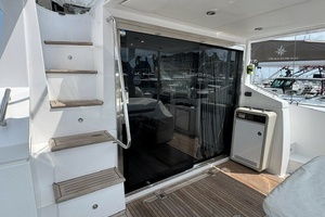 Lady Lau 50ft Azimut Yacht For Sale