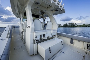 Scout 42 Maizey Blue - Exterior Cockpit