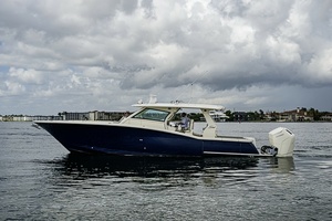 Scout 42 Maizey Blue - Exterior Profile
