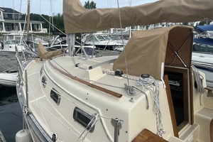 Bermuda Shorts 27ft Island Packet Yacht For Sale