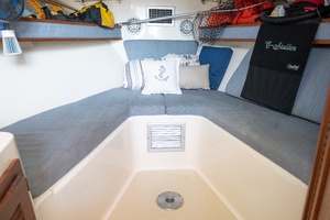 28ft Carolina Classic Yacht For Sale