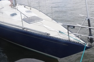 Watermark 33ft Carter Yacht For Sale