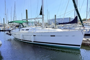 Gusto 37ft Beneteau Yacht For Sale