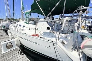 Gusto 37ft Beneteau Yacht For Sale
