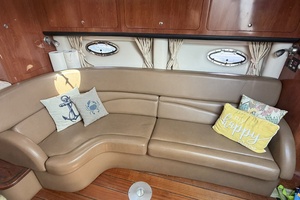 34ft Crownline Yacht For Sale