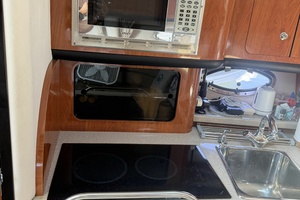 34ft Crownline Yacht For Sale