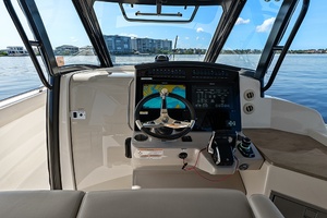 Helm station