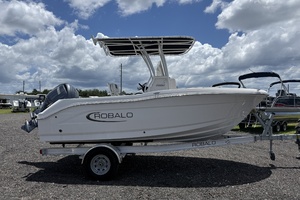 18ft Robalo Yacht For Sale