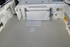 Photo 7386088 for 2022 Parker 2320 SC (Sport Cabin)  