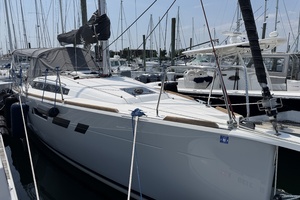 35ft Jeanneau Yacht For Sale