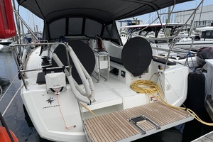 35ft Jeanneau Yacht For Sale