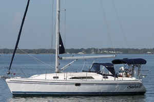 Photo 7227964 for 2011 Catalina 355  