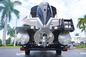 23ft Bennington Yacht For Sale