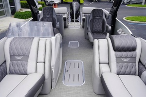 23ft Bennington Yacht For Sale