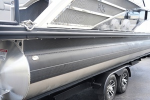 23ft Bennington Yacht For Sale