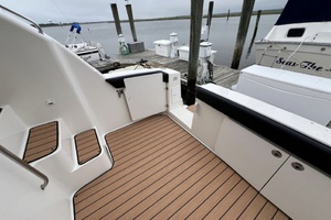 33ft Silverton Yacht For Sale