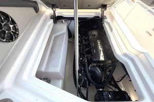 Photo 7246580 for 2023 Yamaha Boats 275SE  