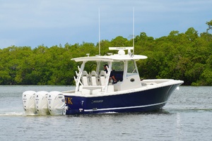37FT (11.46M) REGULATOR Worth Avenue Yachts