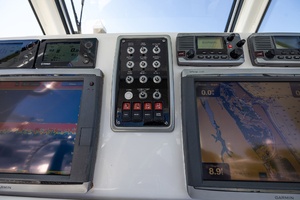 29ft Everglades Yacht For Sale
