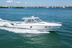 40ft Intrepid Yacht For Sale
