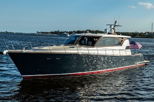 ARAGOSTA Worth Avenue Yachts