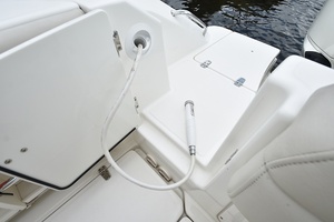 25ft Boston Whaler Yacht For Sale