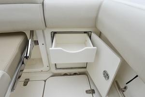 25ft Boston Whaler Yacht For Sale