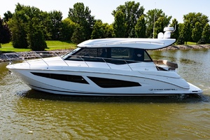 Builders Risk 42ft Regal Yacht For Sale