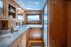 Ensuite Owner Head