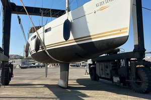 57ft Jeanneau Yacht For Sale