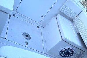 32ft Intrepid Yacht For Sale