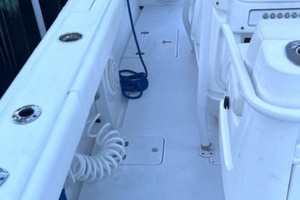 32ft Intrepid Yacht For Sale