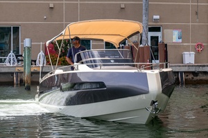29ft Invictus Yacht For Sale