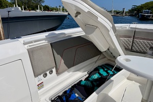 34ft Intrepid Yacht For Sale