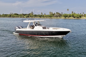 34ft Intrepid Yacht For Sale