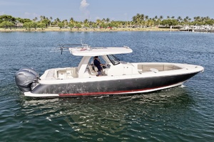 34ft Intrepid Yacht For Sale