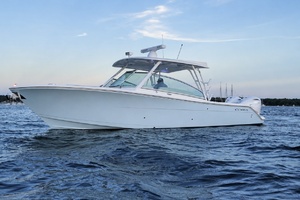 Im In 33ft Cobia Yacht For Sale