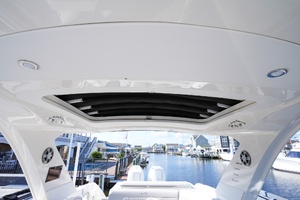 Photo 7289401 for 2024 Sea Ray SLX 310 Outboard  