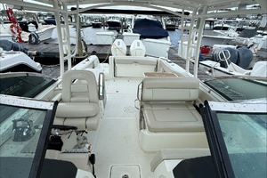 Photo 7308601 for 2019 Boston Whaler 270 Vantage  