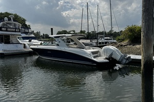 35ft Sea Ray Yacht For Sale